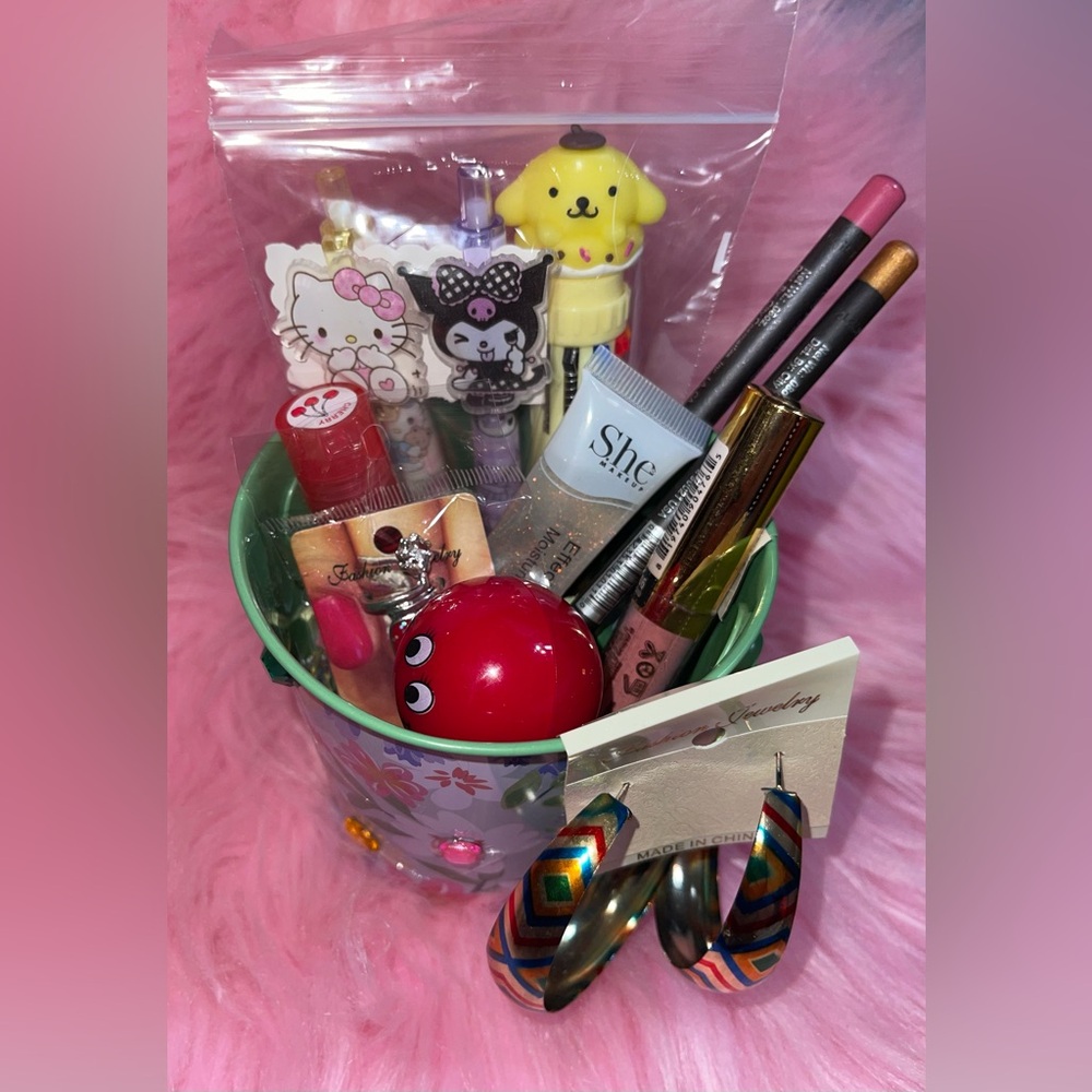 Goodie Bucket